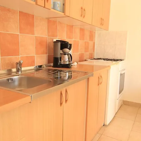 Juracak Josip I Mira Apartment Nin