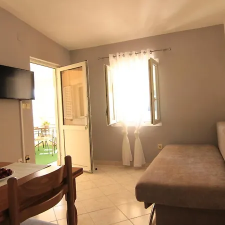 Apartment Juracak Josip I Mira Nin