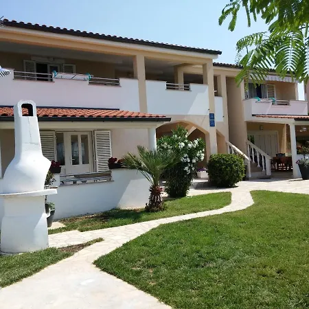 Apartment Juracak Josip I Mira Nin