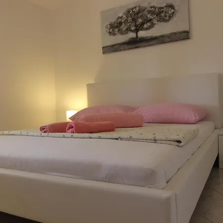 Juracak Josip I Mira Apartment *